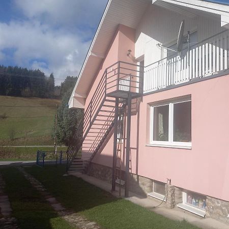 Villa Strakov Lúčky 외부 사진